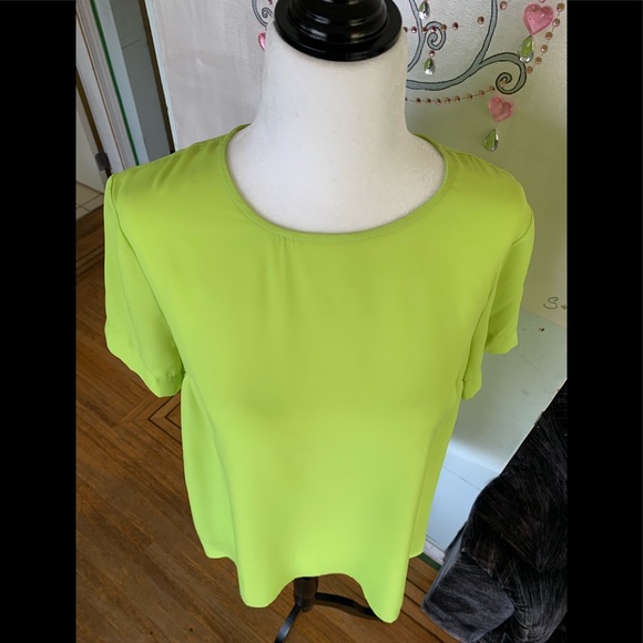Vince Camuto high low pleat back blouse - Picture 7 of 11